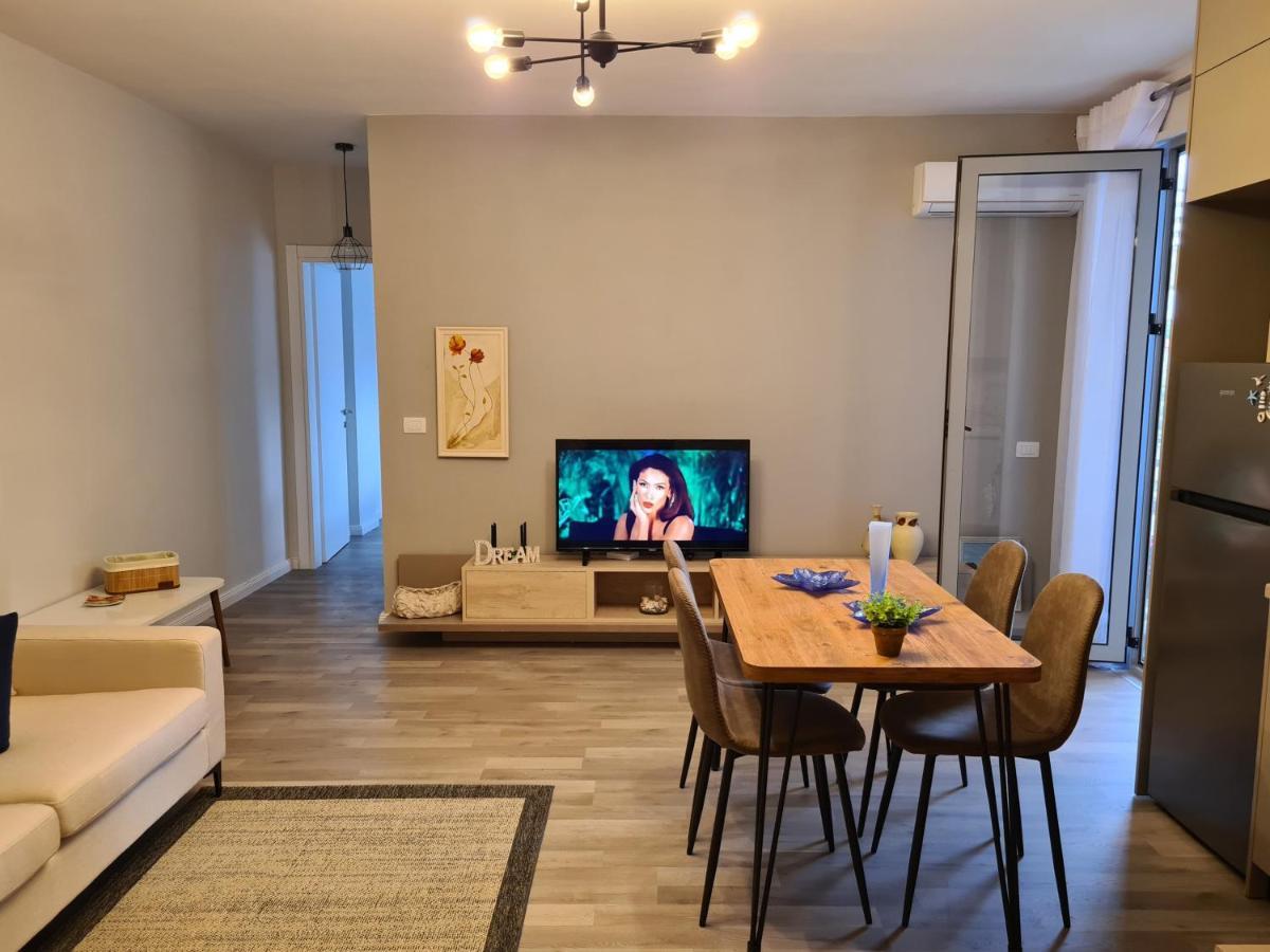 Old Beach Apartment Vlora Ngoại thất bức ảnh