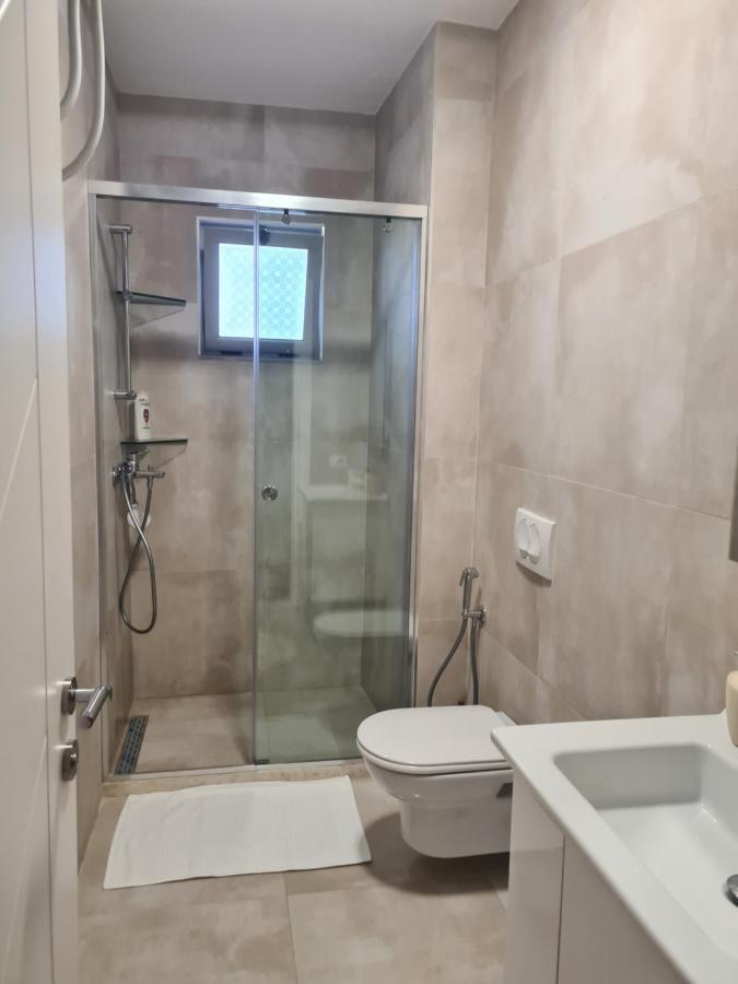 Old Beach Apartment Vlora Ngoại thất bức ảnh